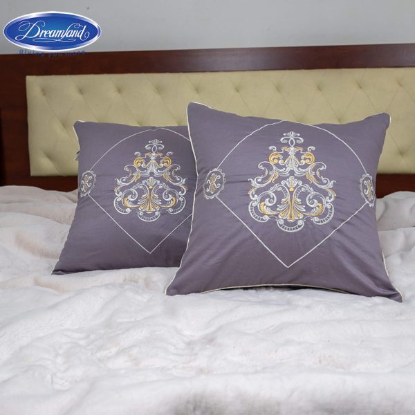 Gối tựa thêu DREAMLAND - 14