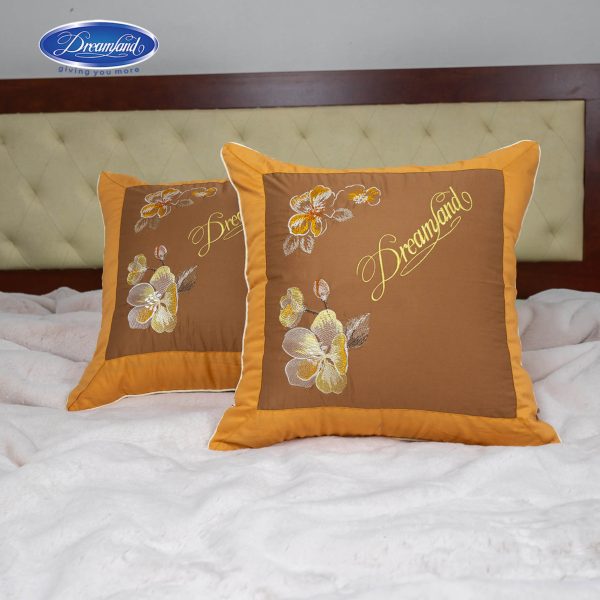 Gối tựa thêu DREAMLAND - 18